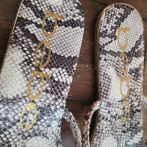 Bebe Snake Print Slip-On Sandals Womens Size 7 - Picture 2 of 3